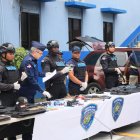 La acción, que contó con la participación de unos 200 efectivos policiales, unidades tácticas, equipos élite, tecnología avanzada y miembros del Ministerio Público, se desplegó en Santo Domingo Este, Boca Chica, Juan Dolio, San Pedro de Macorís y la zona rural de Consuelo.