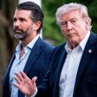 Donald Trump junto a su hijo