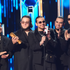Billboard Latinos: Fuerza Regida, Bad Bunny, Karol G, Peso Pluma y Romeo Santos lideran la lista de galardonados