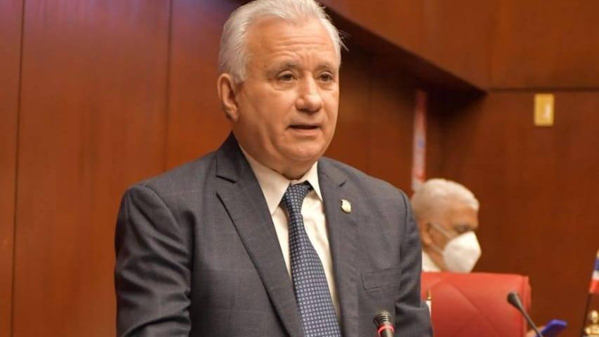 Renuncia de Antonio Taveras divide opiniones en el PRM