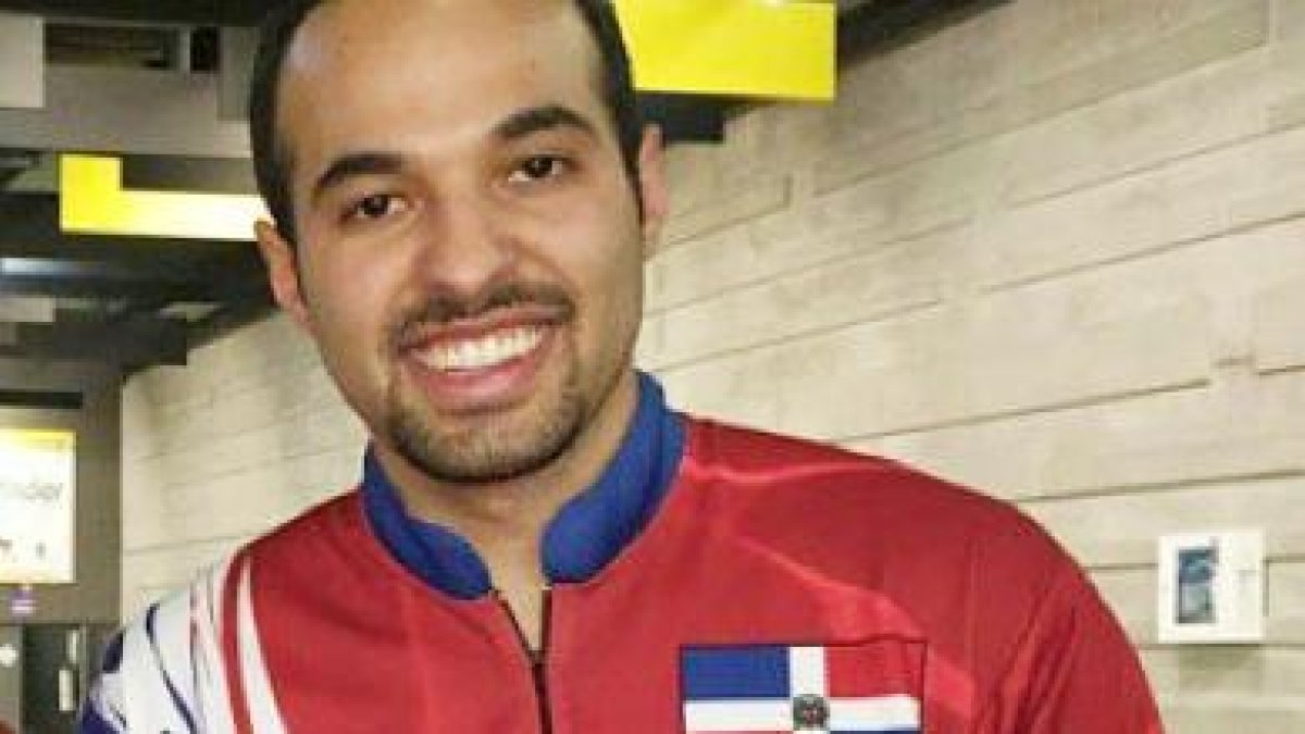 Alex Prats, boliche.