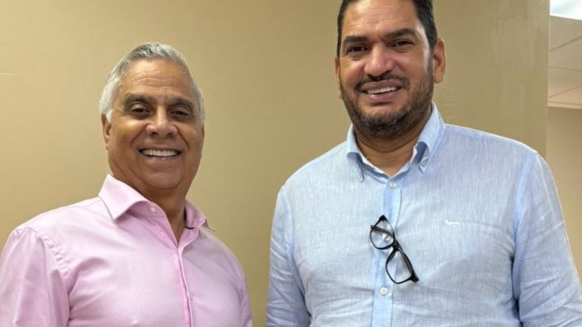 Valentín Báez, vicepresidente de Operaciones de Telesistema Y Miguel Medina, CEO de Grupo de Medios Panorama.