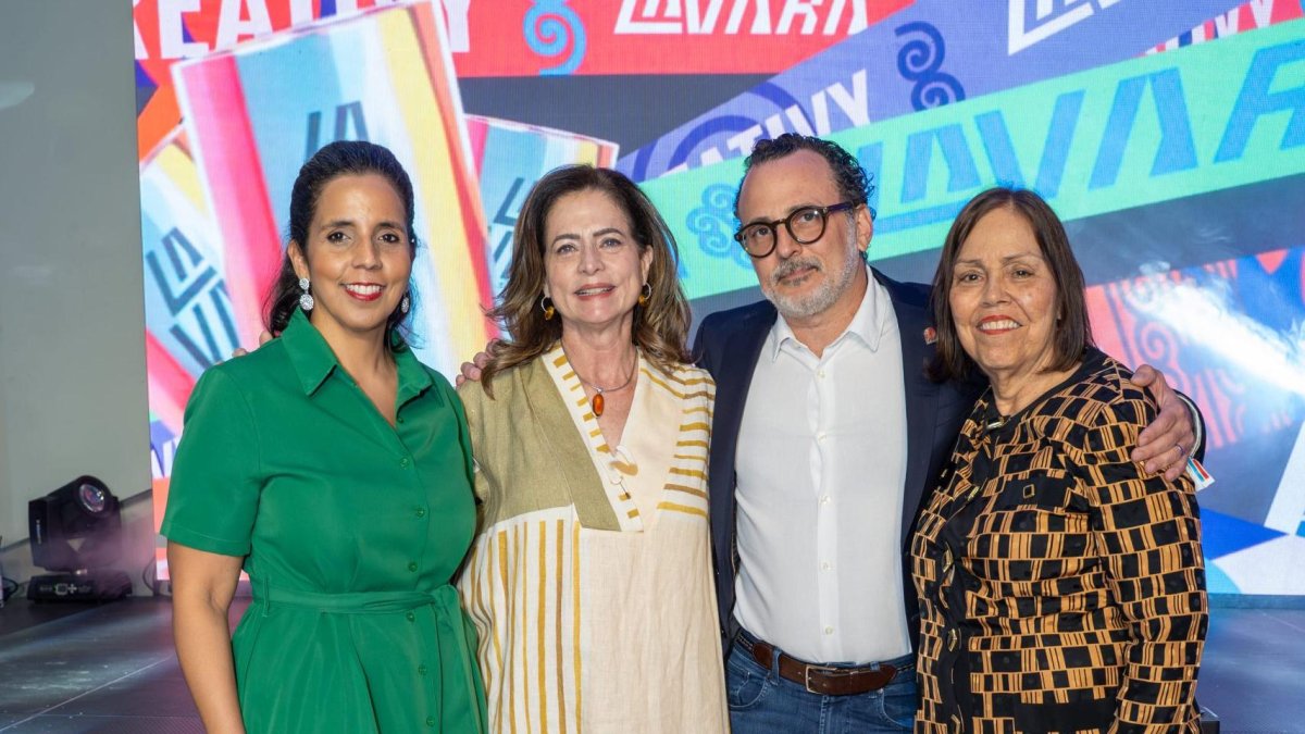 Claudia Montás, Nonora Elmúdesi, Mario De Ferrari y Thelma Castán