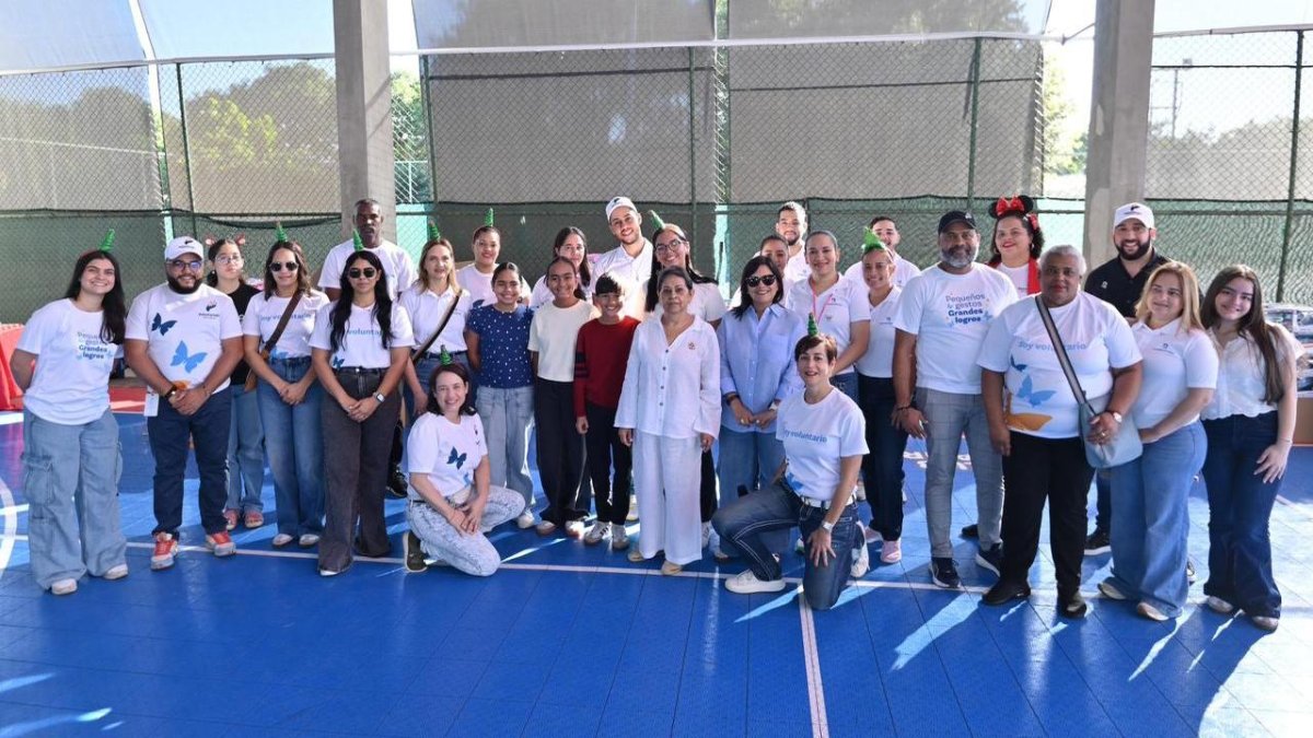 En esta edición, el Voluntariado marcó un hito al entregar alrededor de 1,700 juguetes, una cifra histórica que permitió llevar alegría y momentos de esparcimiento a los niños participantes.