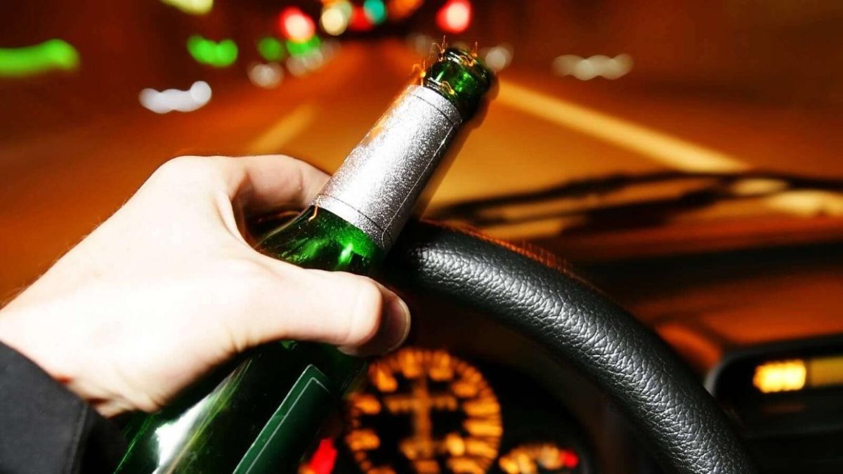 Conducir bajos los efectos del alcohol es el error principal en las navidades.