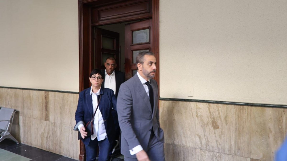 Antonio va delante de Maribel Espaillat a conocimiento de audiencia