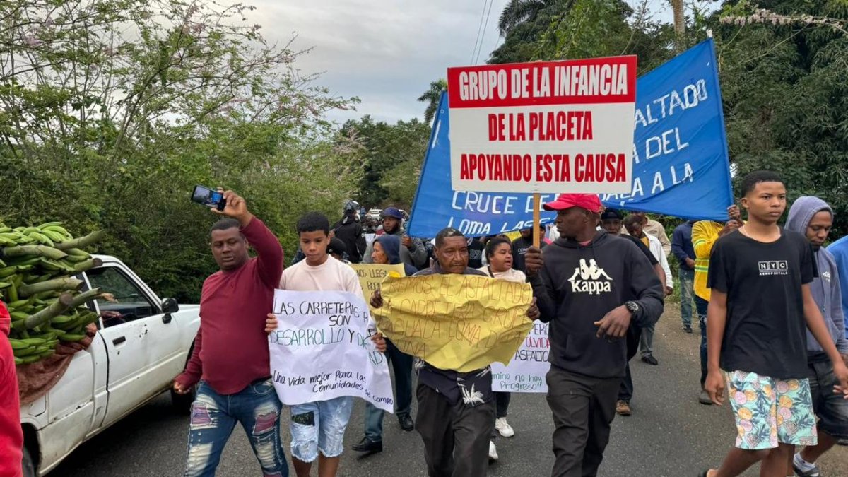 La marcha se inició en la comunidad de La Hondonada y culminó con una vigilia en la Plaza Sánchez Ramírez