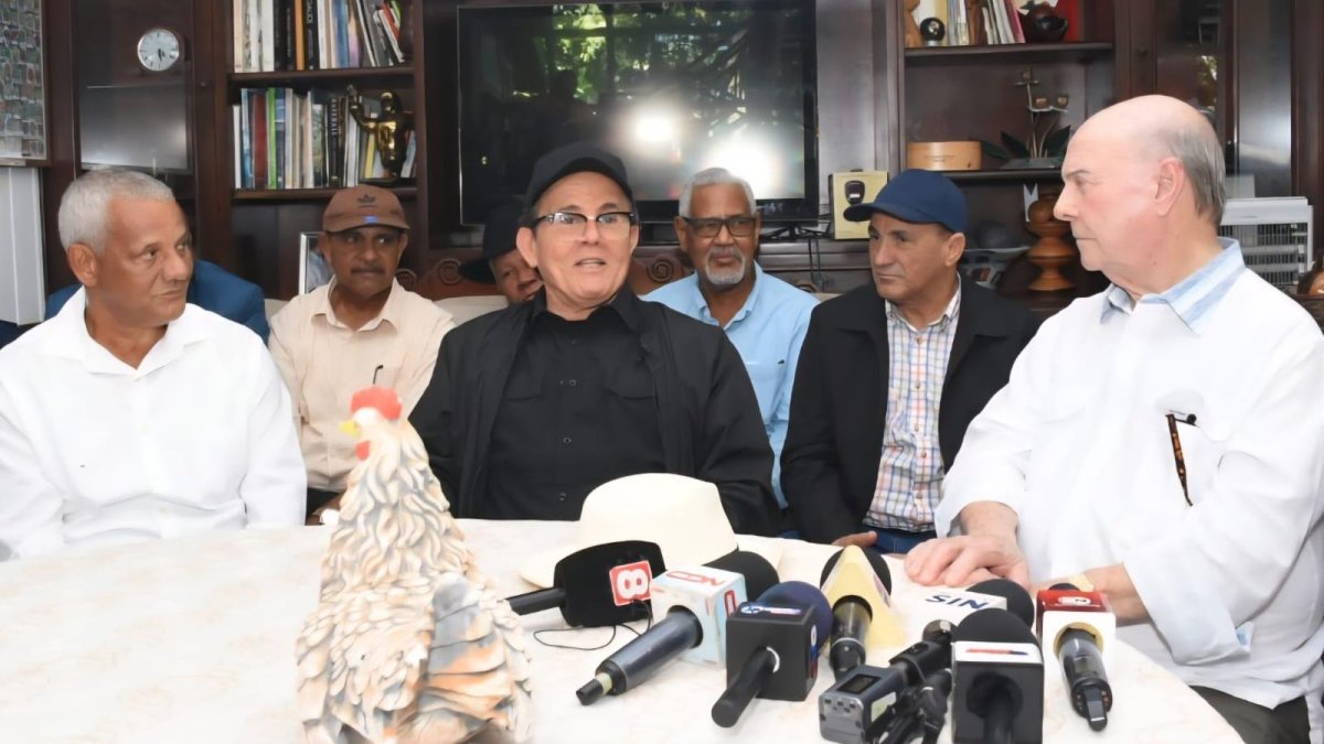 Hipólito Mejía en el encuentro