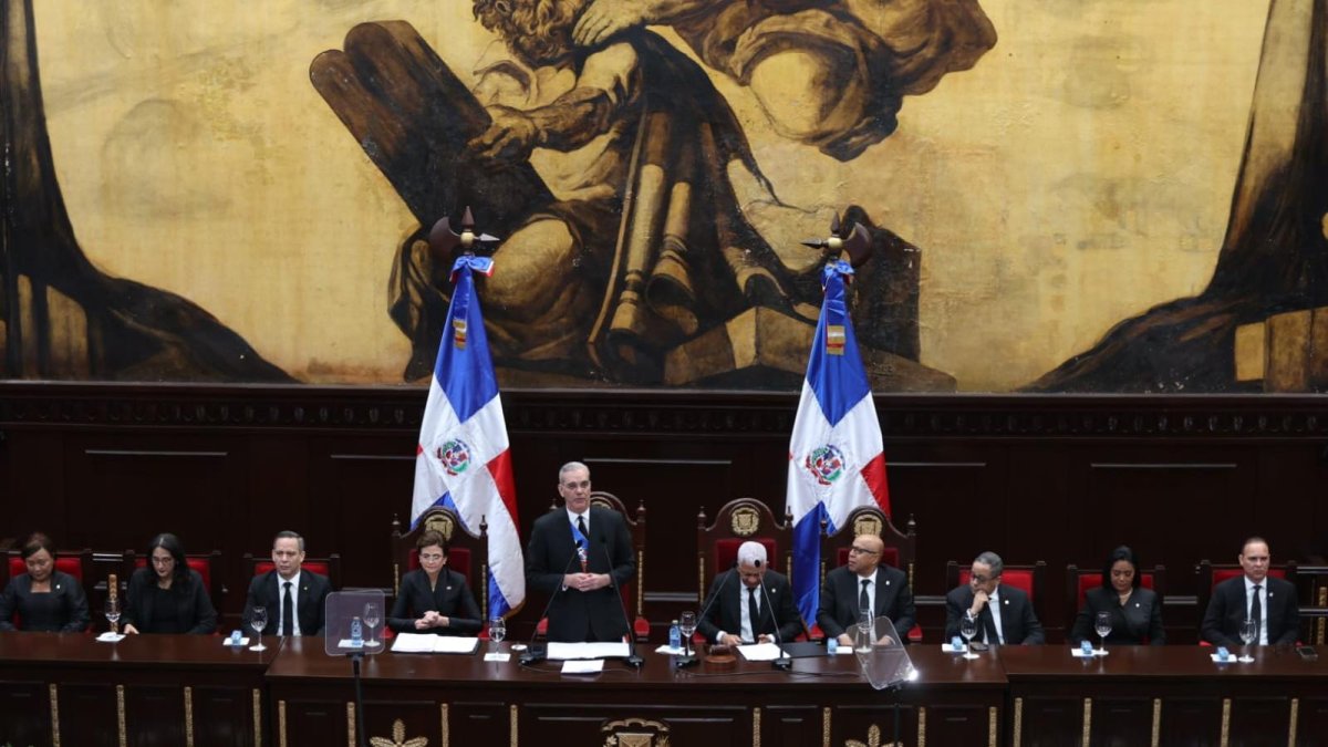 Discurso de Abinader divide opiniones mientras oposición exige resultados concretos
