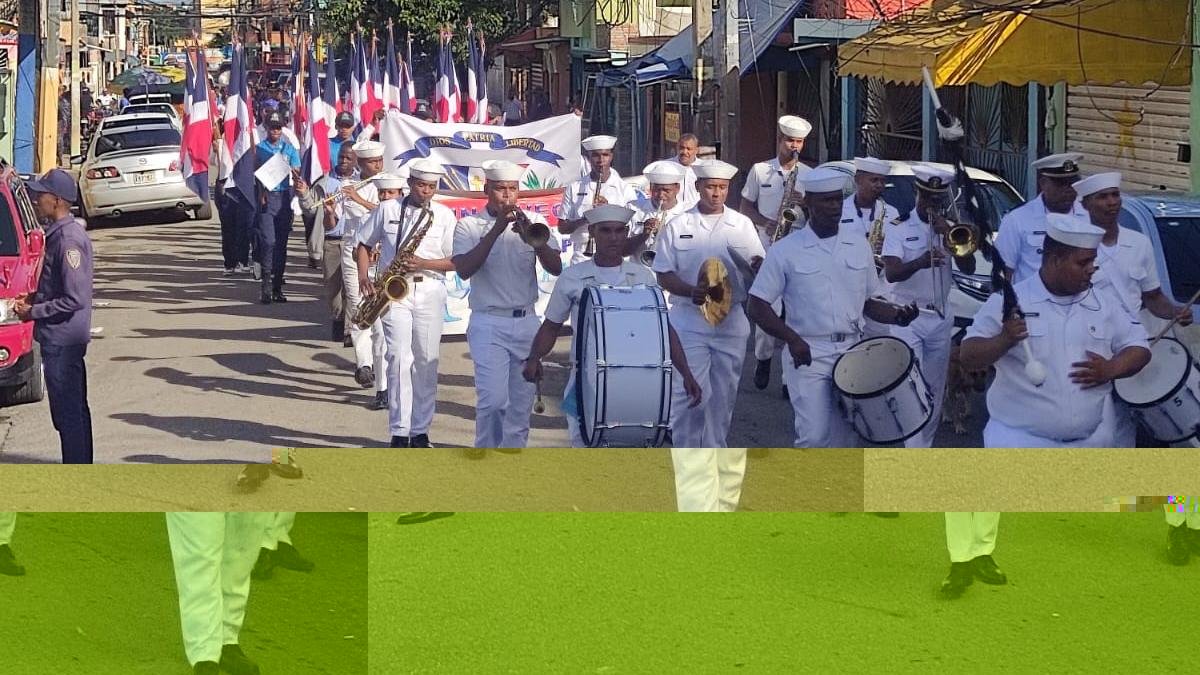 Capotillo se viste de Patria con caminata cívica en honor a los Padres de la Patria