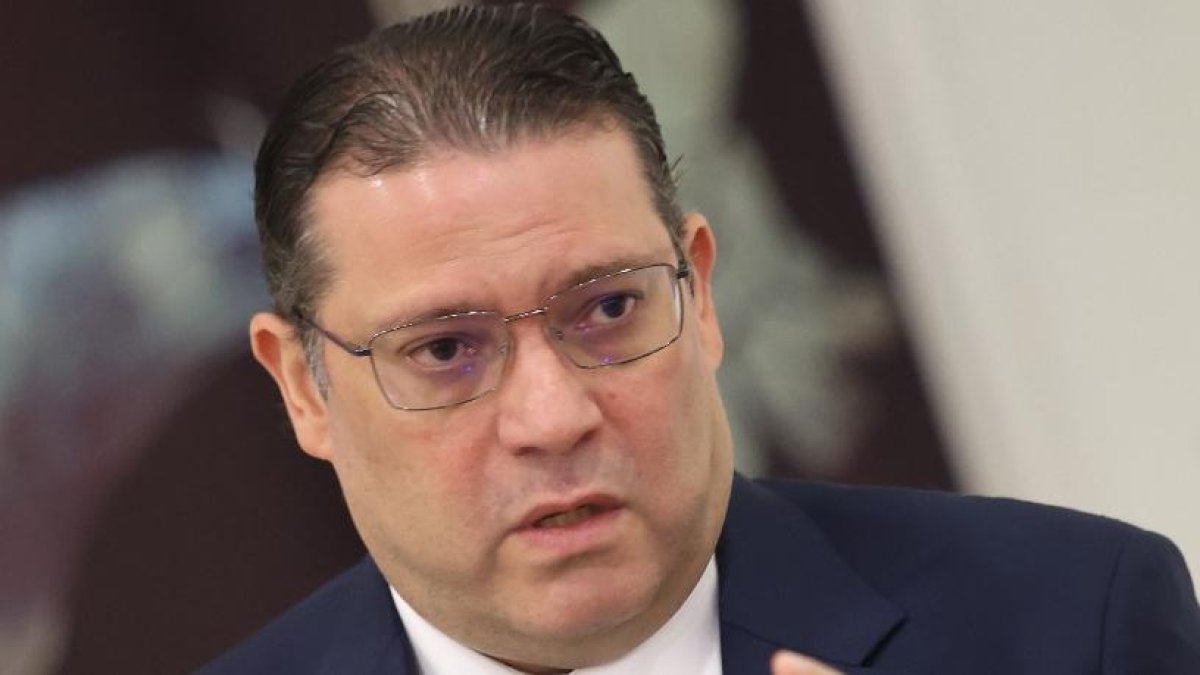 Reunión del ministro Yayo Sanz Lovatón.