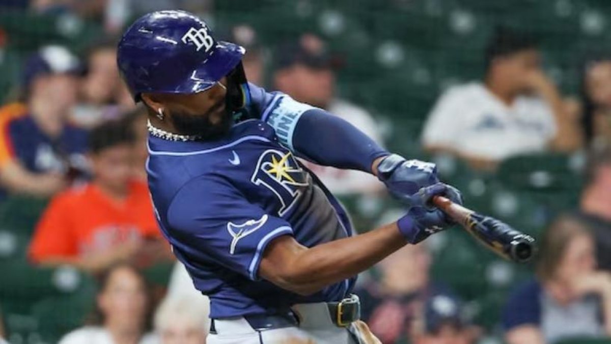 El antesalista Junior Caminero, de los Rays, despachó ayer su segundo jonrón ante los Cubs.