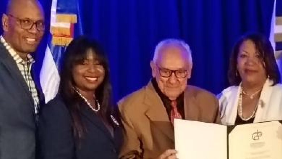 CDP reconoce carrera de Napoleón Beras Prats