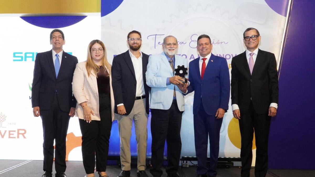 Karel Castillo, Ana Catalina Céspedes, Máximo López - Oliver, Pedro Ramón López Oliver, Rafael Ulises Cruz y Eddy Olivares