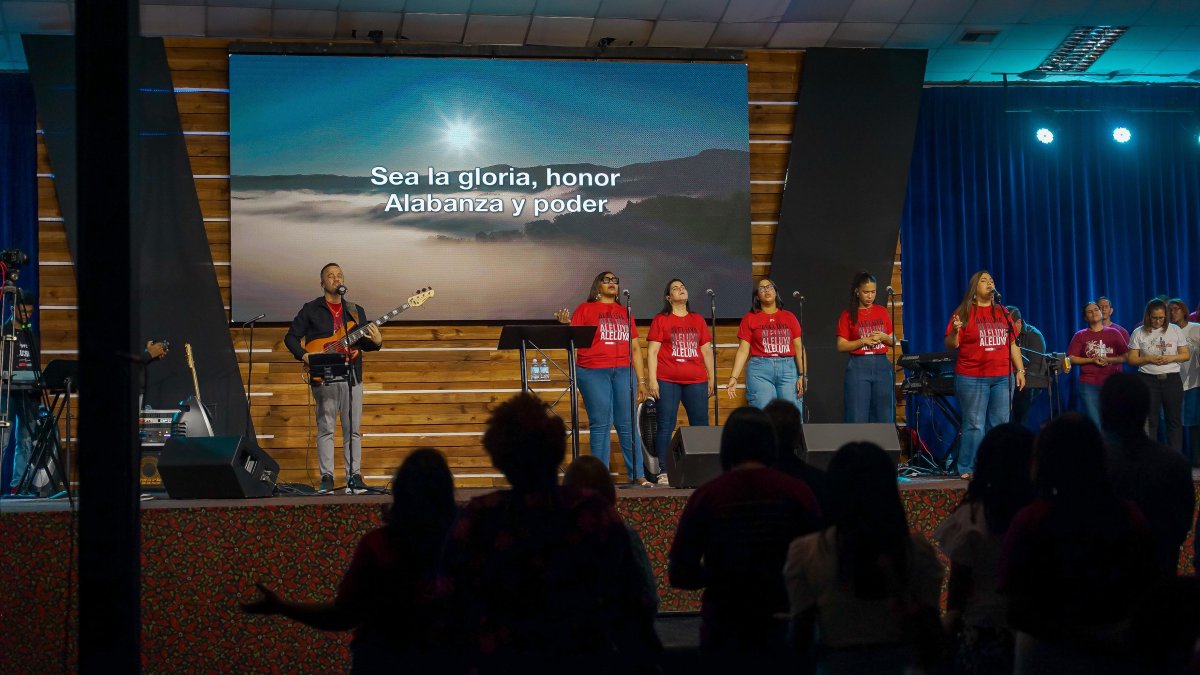 La Escuela Ministerial Judá anuncia su 3ra edición de su conferencia “Corazón De Adorador 2026”
