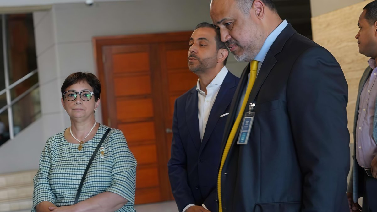 Miguel Valerio, a la derecha, junto a Antonio y Maribel Espaillat.