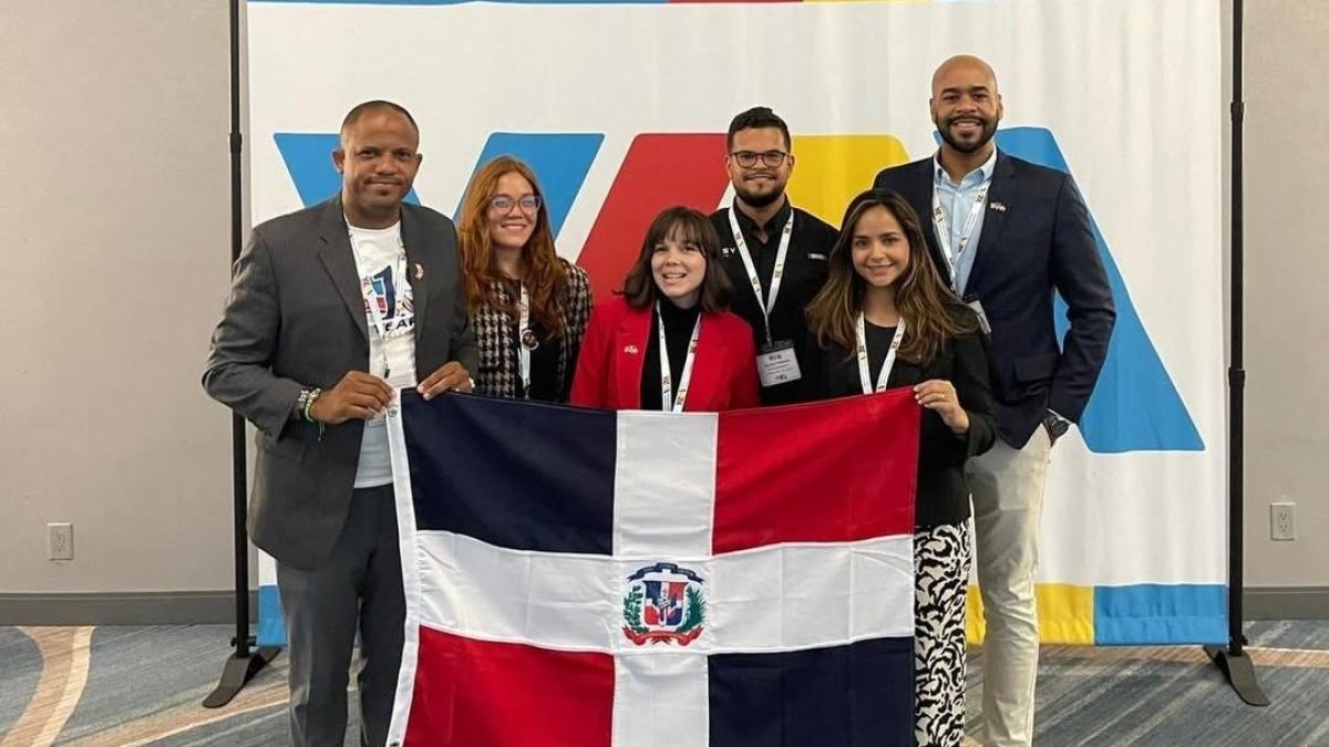 Jóvenes dominicanos seleccionados para programa EE. UU. impulsan proyectos de liderazgo empresarial