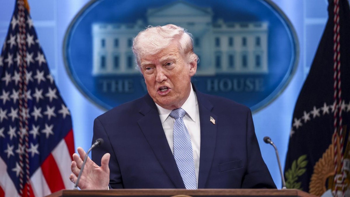 Donald Trump celebra salida de Stephen Colbert de CBS: