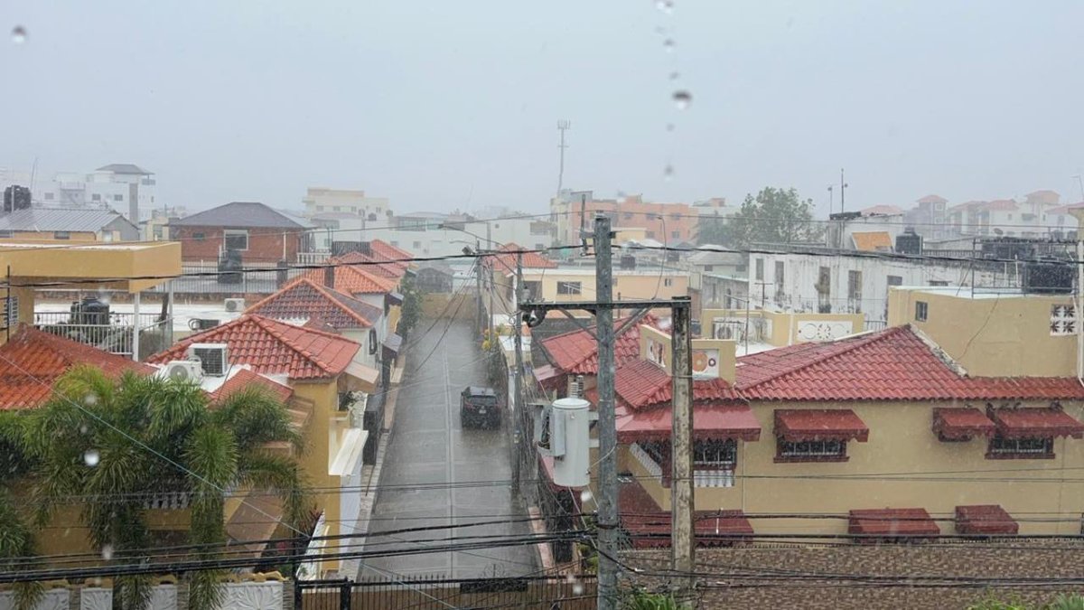 Las fuertes lluvias golpean a la capital: estas zonas están bajo alerta