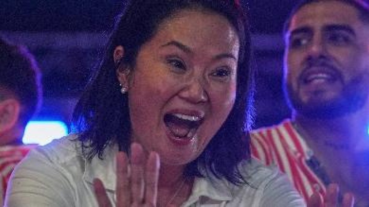 Keiko Fujimori y Roberto Sánchez cierran campaña