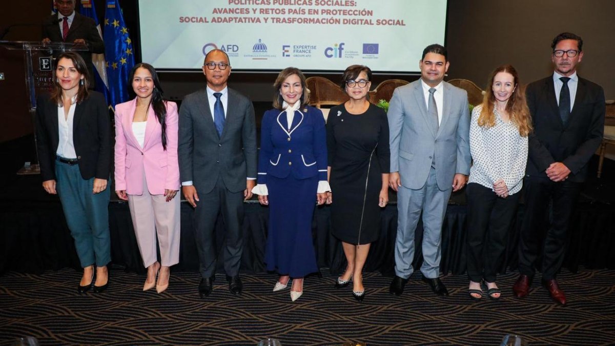 Seminario sobre políticas sociales en República Dominicana
