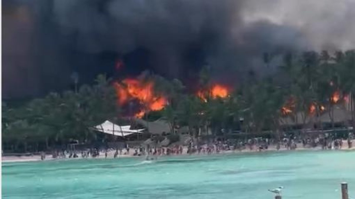 Incendio en Bayahibe afecta turismo
