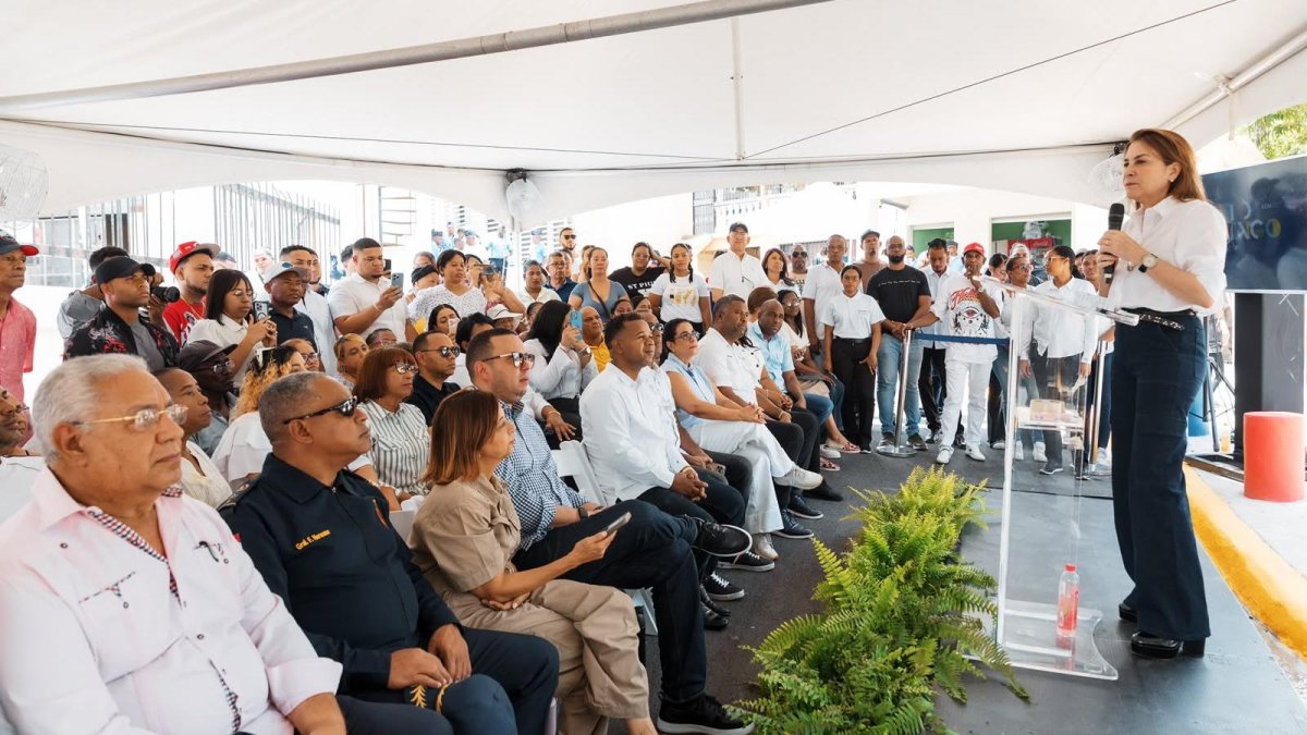 Carolina Mejía inaugura parque en Los Girasoles tras eliminar vertedero