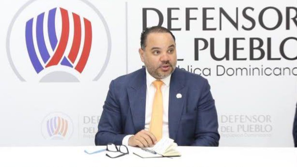 El Defensor del Pueblo, Pablo Ulloa