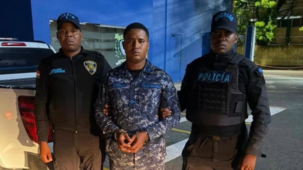 Caso Darlin Mercado: Video de la entrega del agente implicado en su muerte
