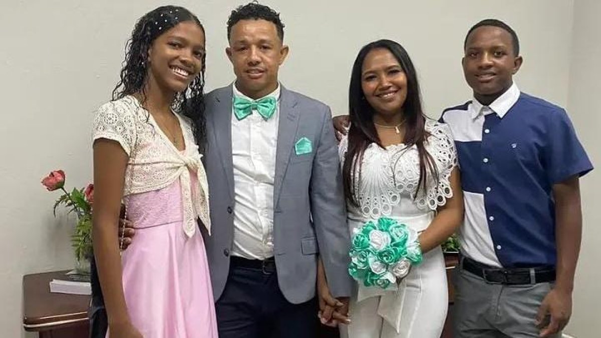Familia de Darlin Mercado rechaza privilegios para agente acusado