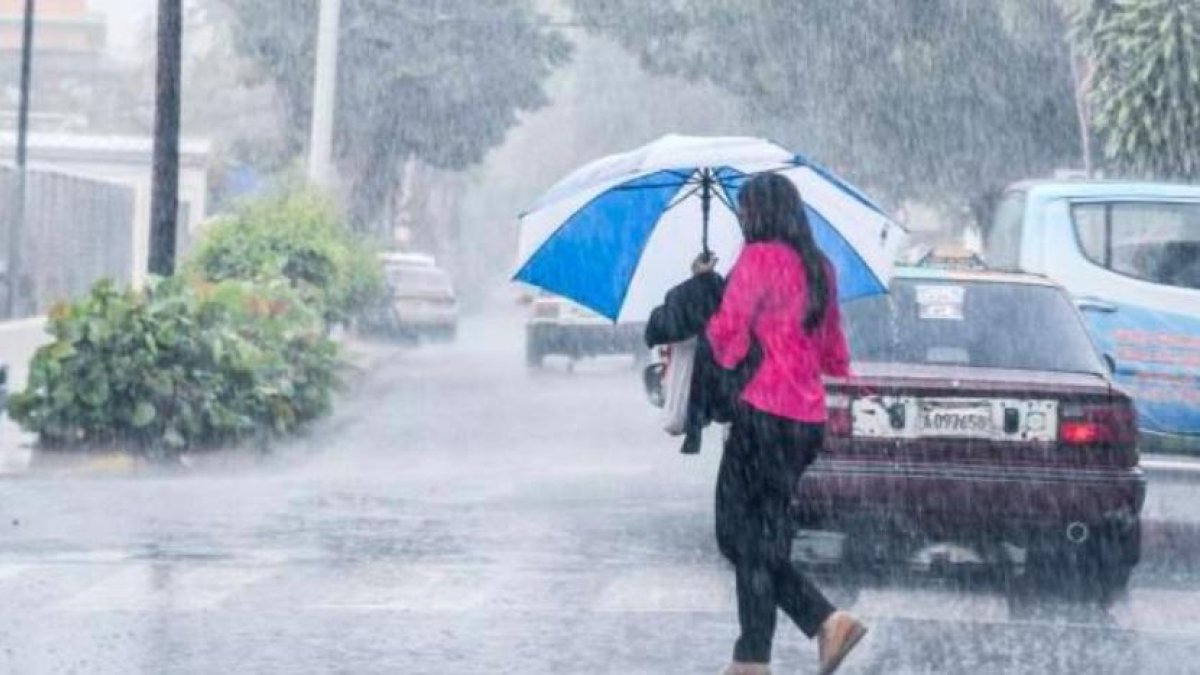 Recomendó a la población no cruzar cuerpos de agua con alto volumen y abstenerse de utilizar balnearios en las demarcaciones bajo alerta.