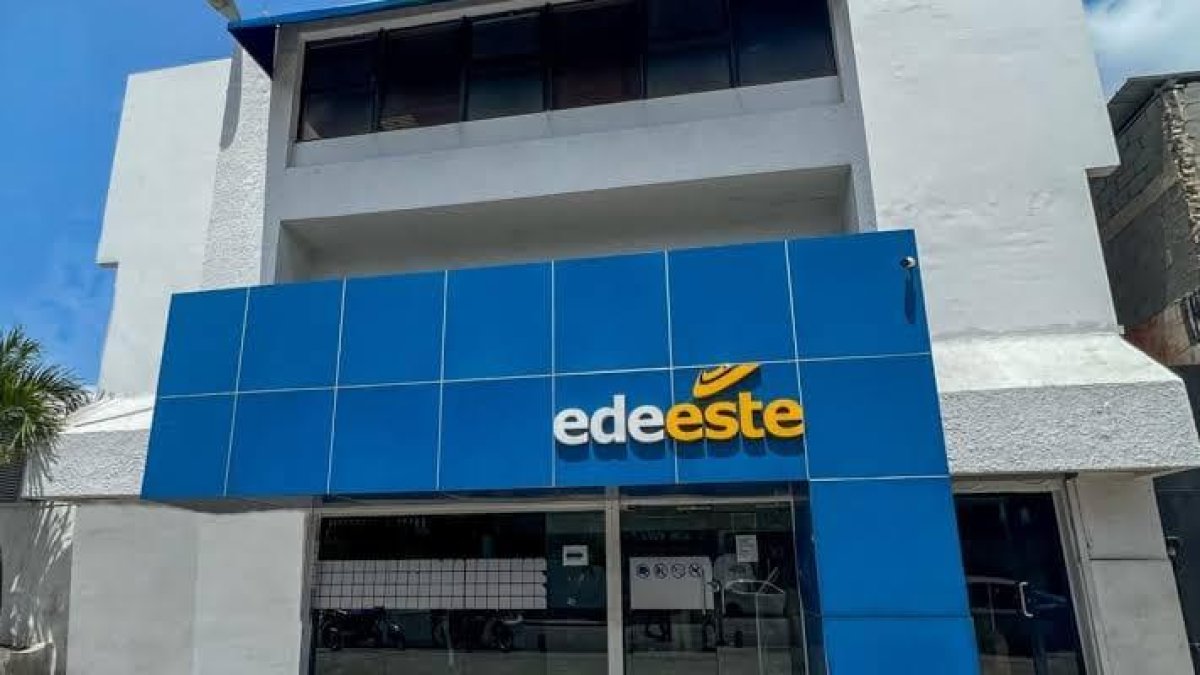 Edeeste investiga extorsión por técnico contratista a cliente