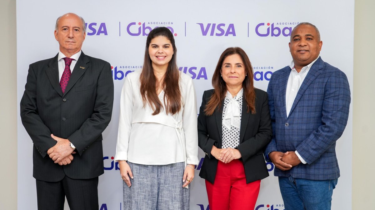 Ganadores de la promoción Visa y Asociación Cibao en Madrid