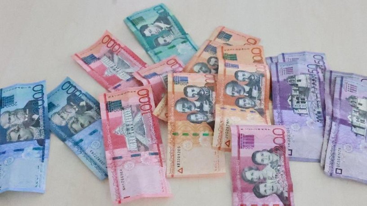 Gráfico de la apreciación del peso dominicano en el mercado.