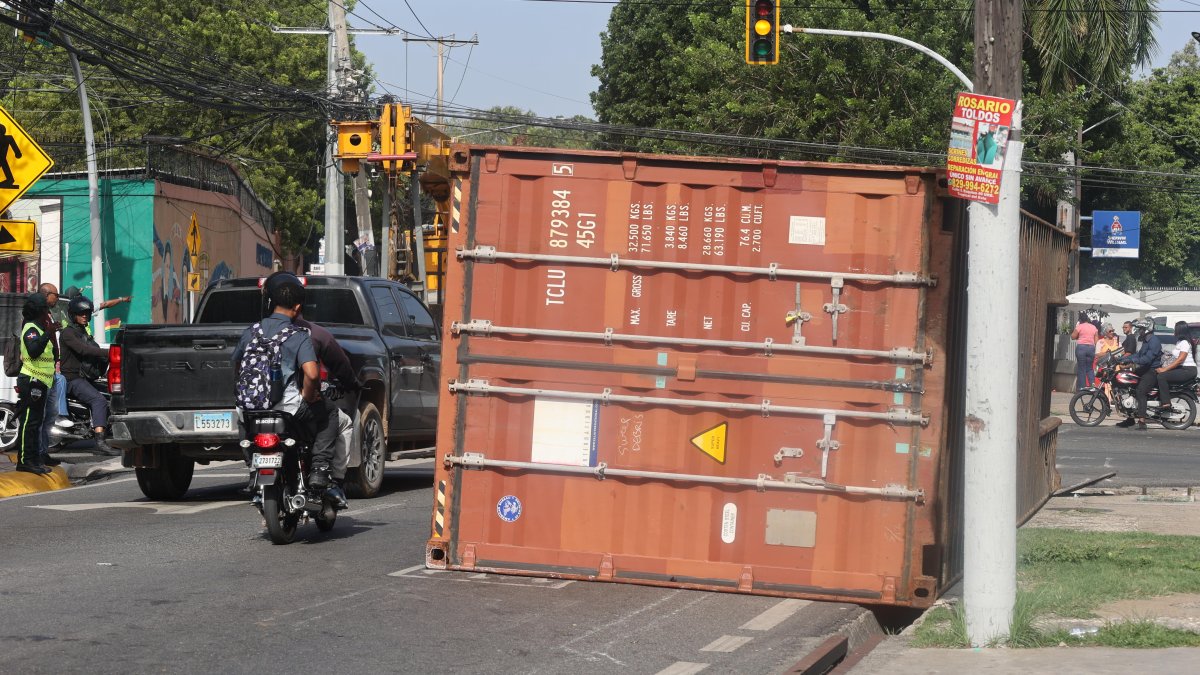 Accidente en San Martín deja herida y afecta servicios de telecomunicaciones