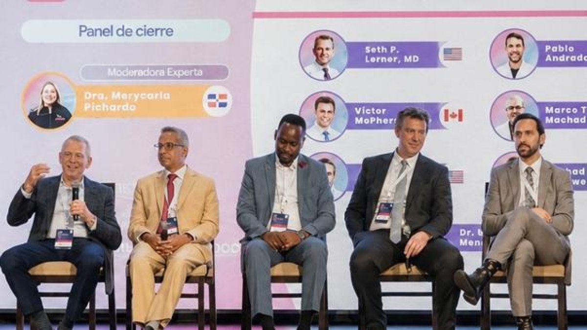 Expertos debaten avances en tratamiento personalizado de cáncer urológico