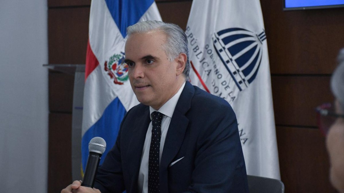 Luis Miguel De Camps.