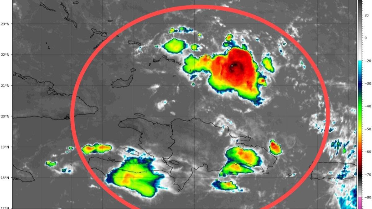 Imágen de satélite infrarrojo mostrando los remanentes de la Tormenta Tropical Dolly, sobre el país.