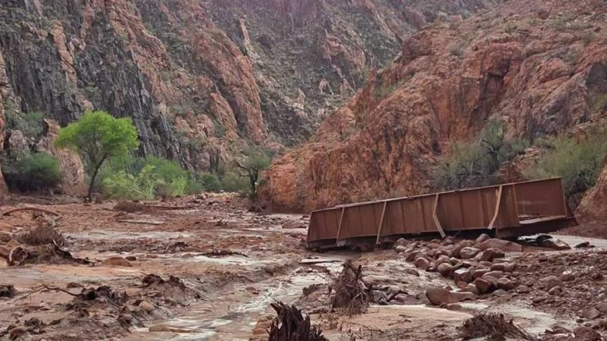 Inundación en el Gran Cañón deja un muerto y desaparecidos.