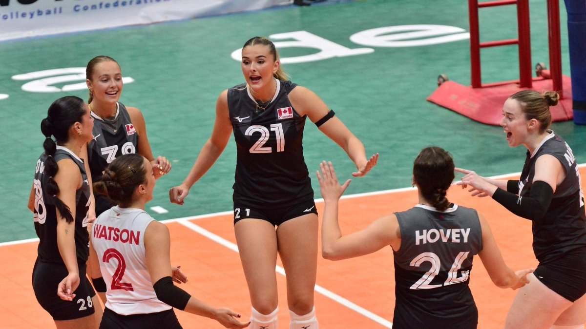 Las canadienses festejaron su triunfo ante Dominicana ayer