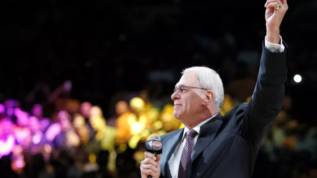 Los Lakers develarán estatua de Phil Jackson en 2027