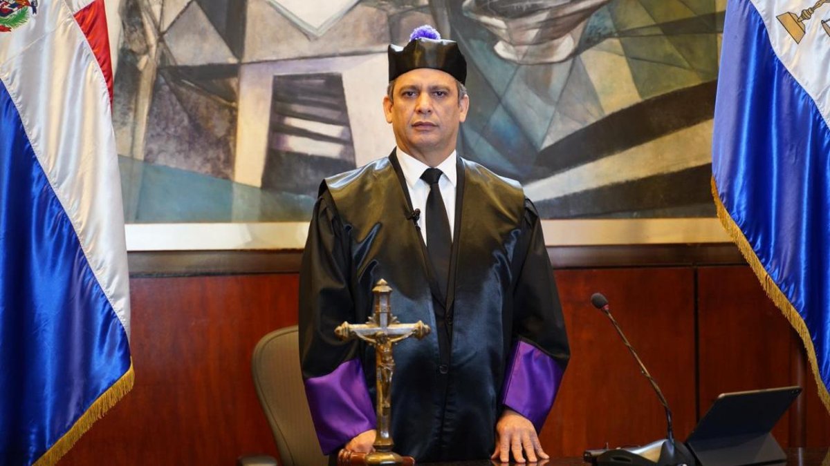 Luis Henry Molina.