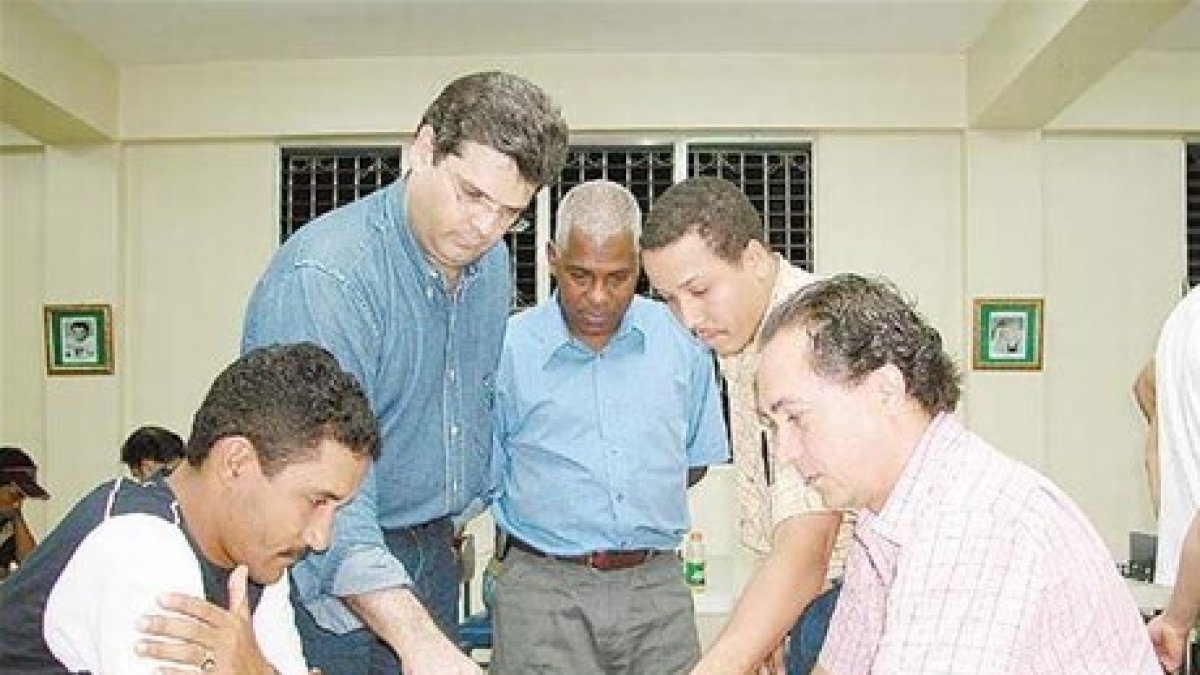 Arranca torneo navideño de ajedrez