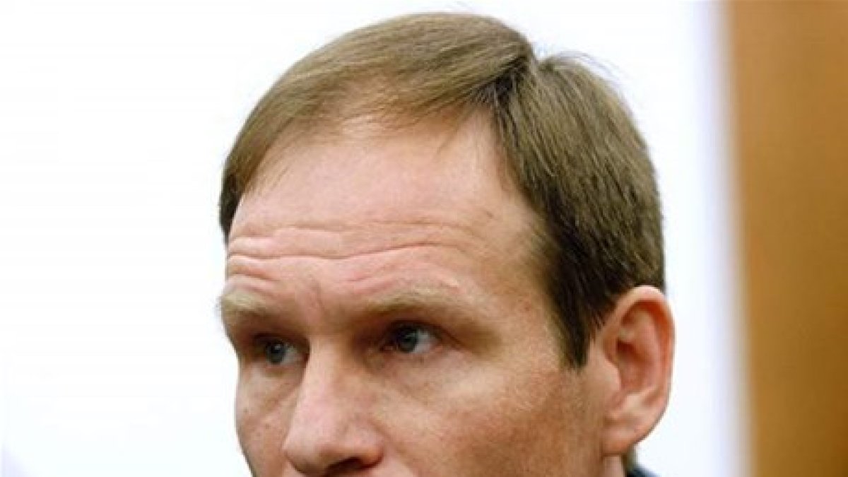 Caníbal narrará vida en libro