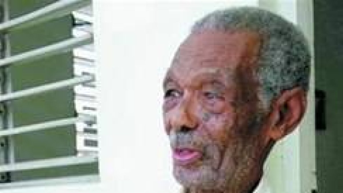 Llega hoy a 101 años sin pensión