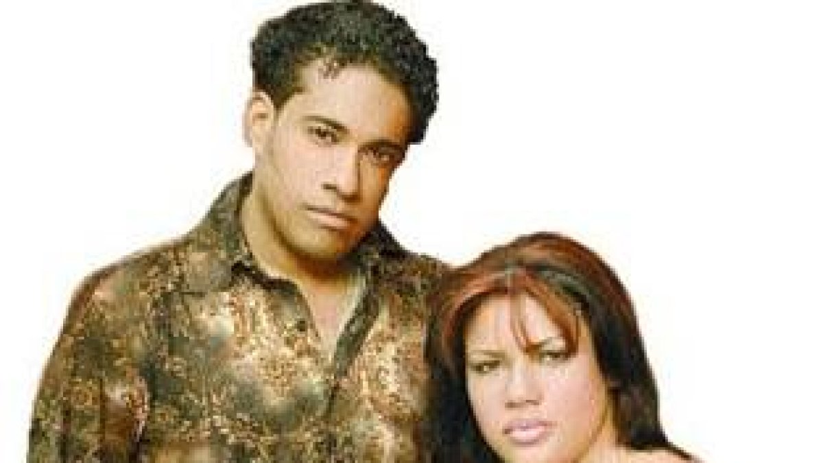 Monchy & Alexandra introducen fusiones a su bachata