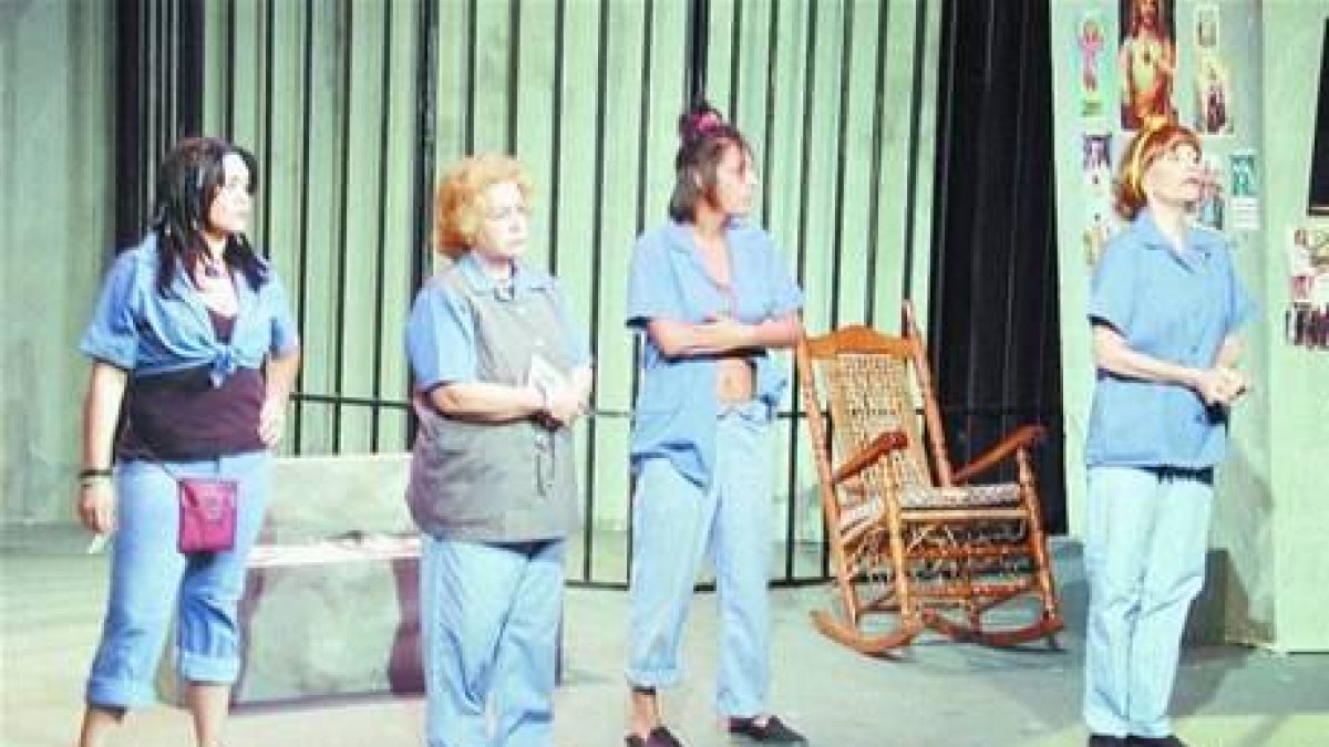 Cárcel de mujeres, relato de abusos contado de buena manera para hacer reír