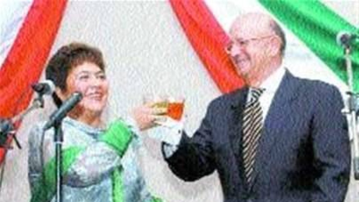 Himno y bandera, orgullo de 194 años de Independencia