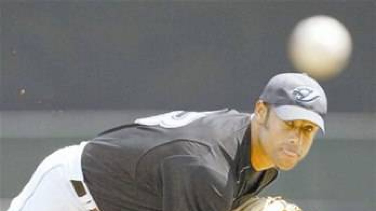 Miguel Batista arriba a 30 salvados