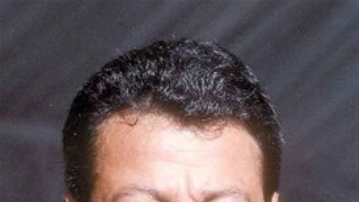 Senadores continúan ataques